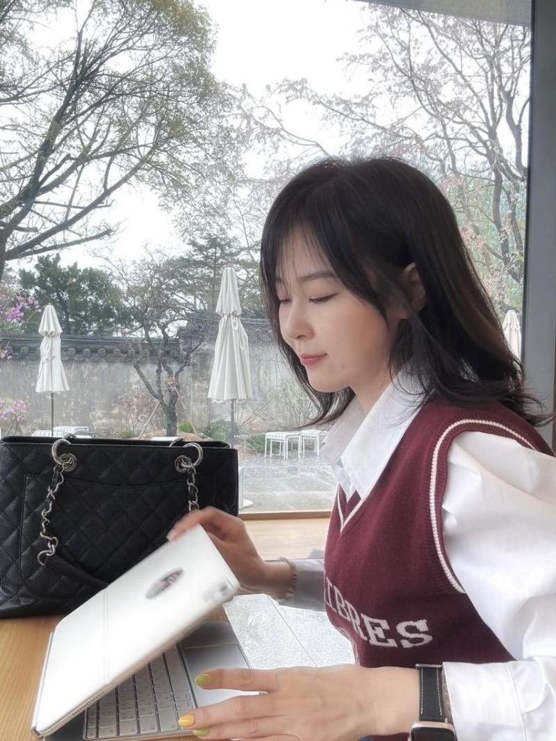 김지형 아나운서