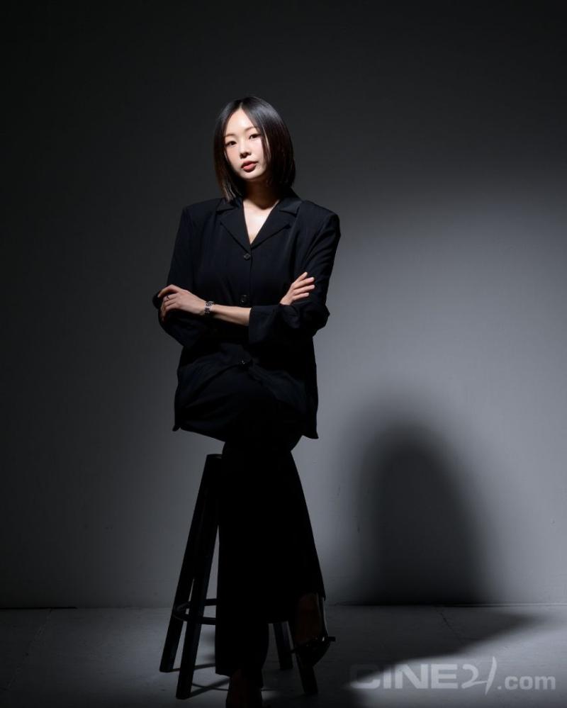 금새록 블란서금고 | cine21