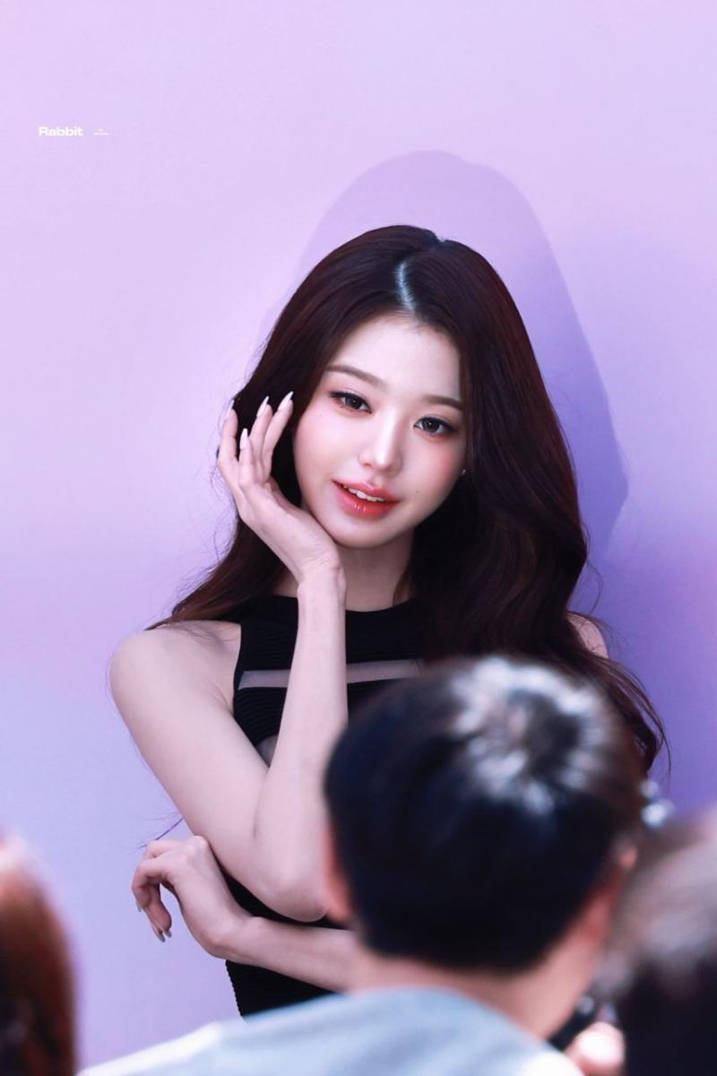 오늘자 다이슨 슈퍼소닉 트래블 라운지 오픈 기념 포토콜 아이브 장원영