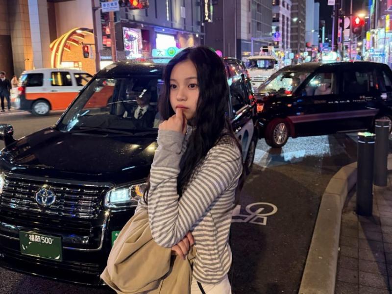 엄지 VIVIZ비비지 인별