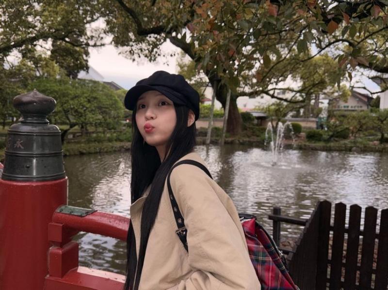 엄지 VIVIZ비비지 인별