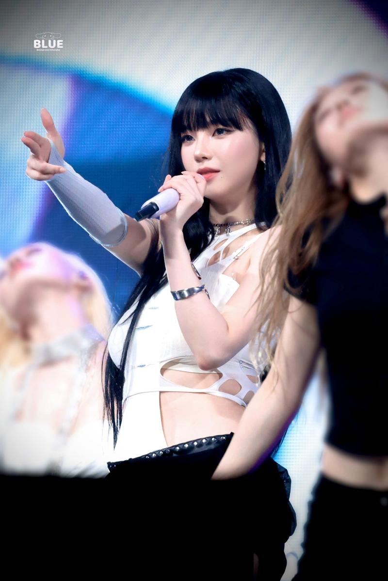 에스파 카리나 TIMA 260822