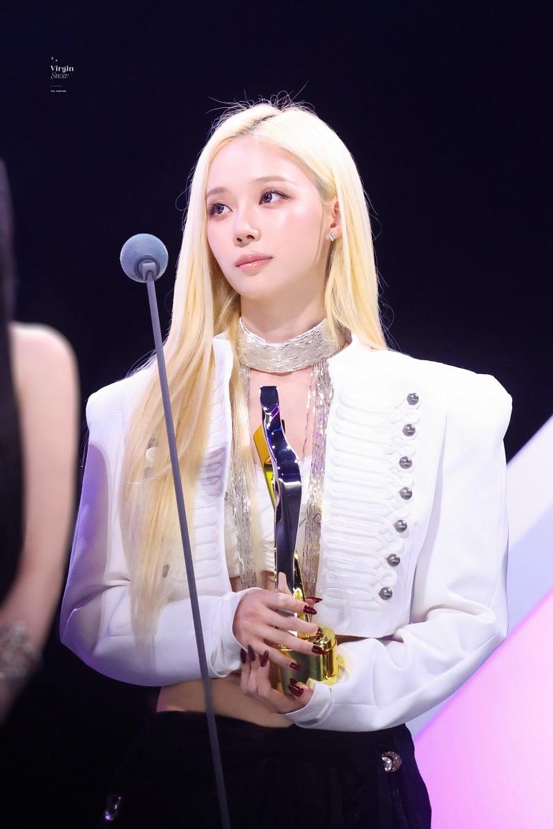 에스파 윈터 TIMA 260822