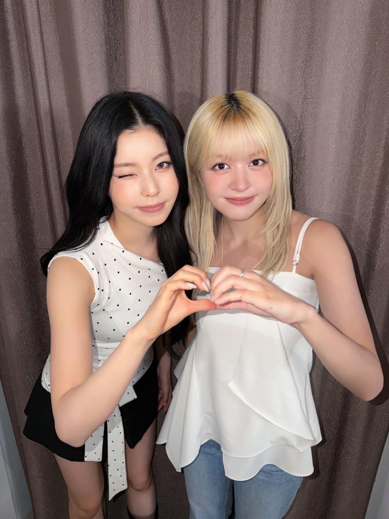 리센느 원이 제나 메이 할리스커피
