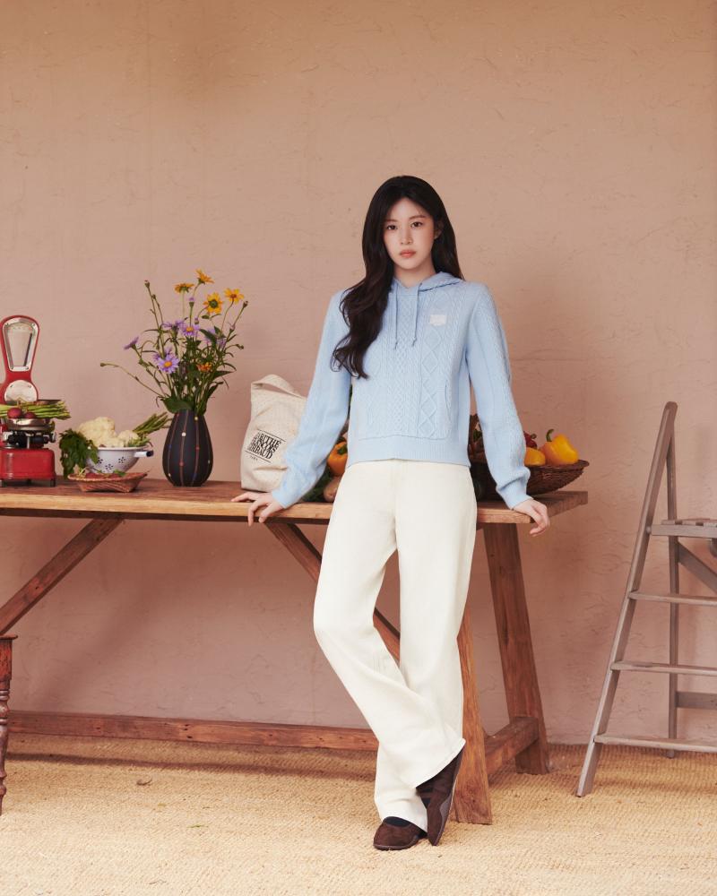 아일릿 윤아,민주