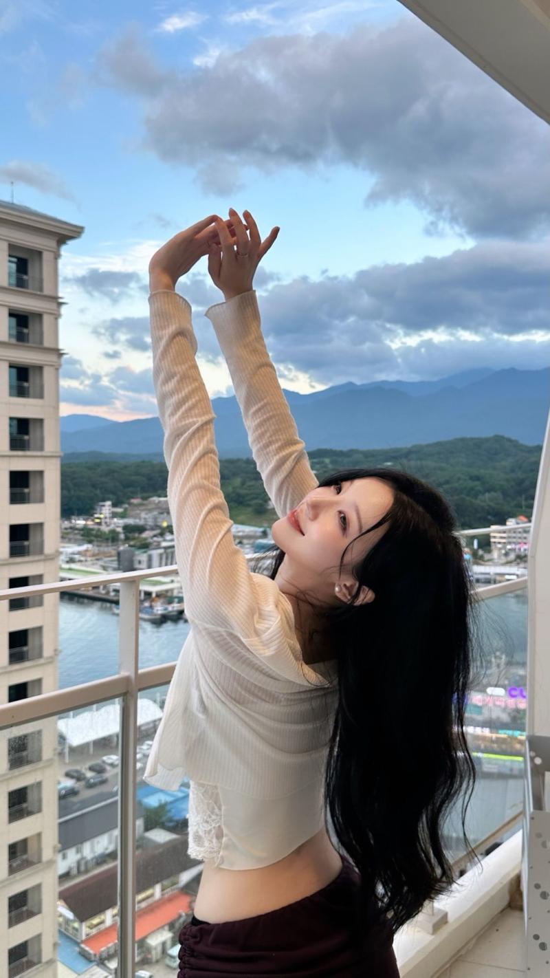 아일릿 윤아,민주