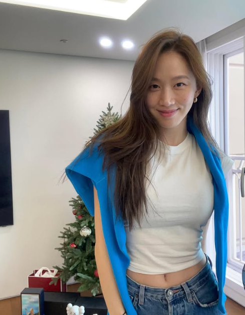 \'2NE1\' 공민지, 완전히 달라진 모습 프로듀서로 새 챕터 열고 \'9월