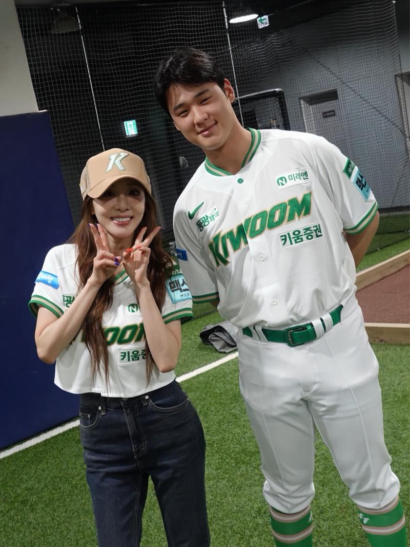산다라 박 SNS