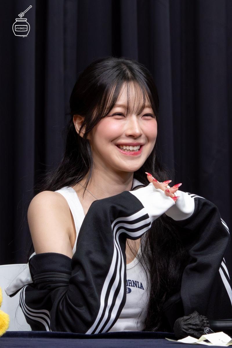 프로미스나인 백지헌
