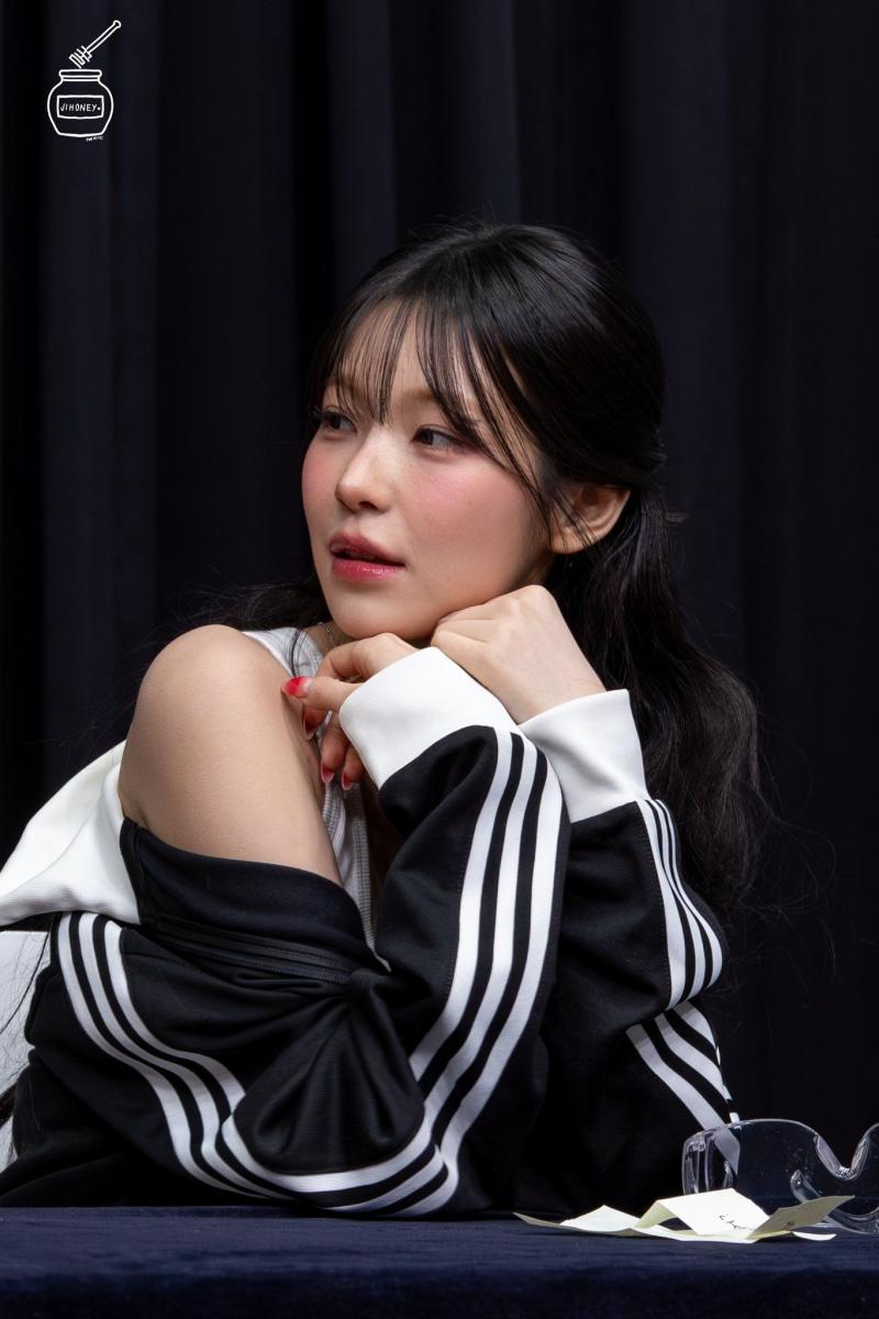 프로미스나인 백지헌