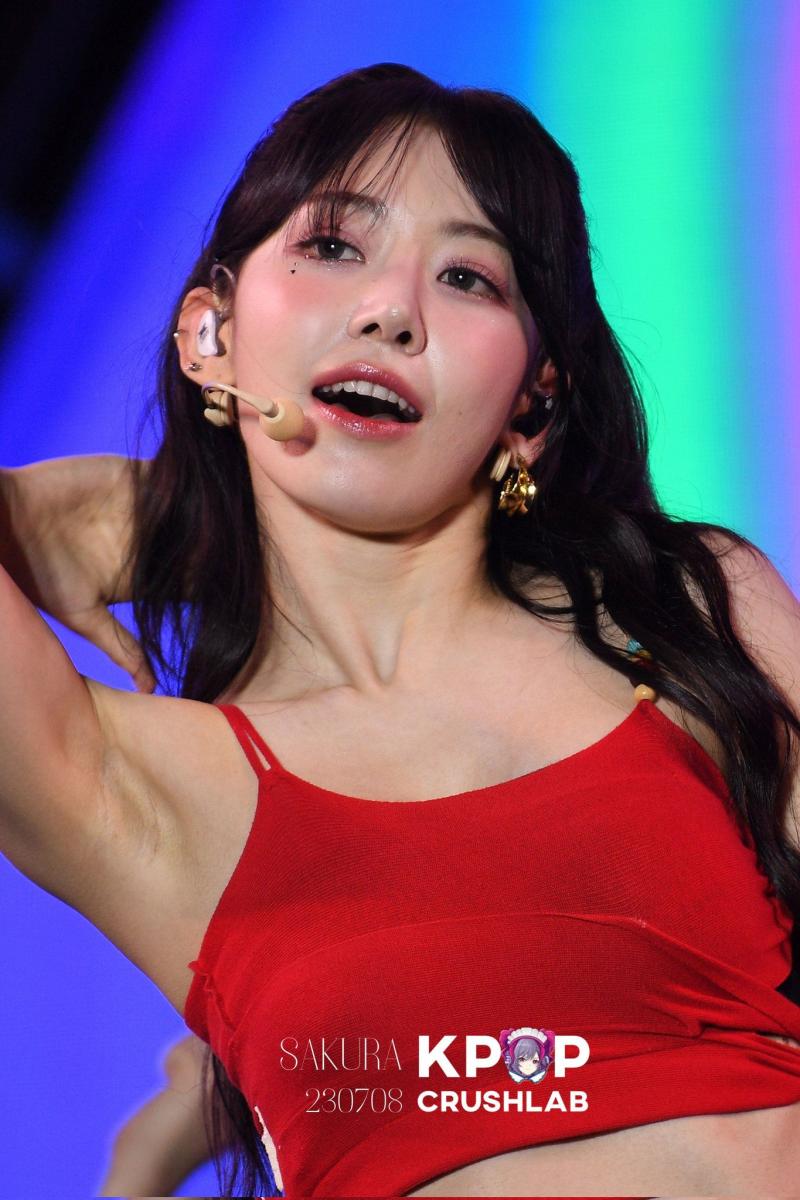 일본에서 난리였던 르세라핌 사쿠라의 겨드랑이