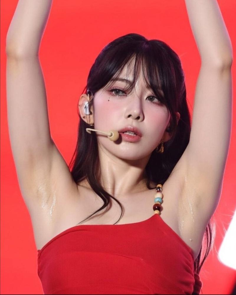 [르세라핌/LE SSERAFIM] 허리돌림이 지렸던 채원이 춤사위
