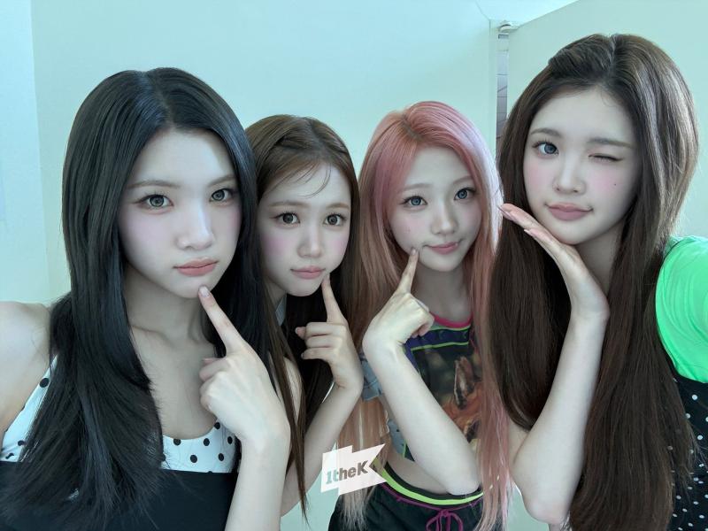 프로미스나인 이채영 코스모폴리탄