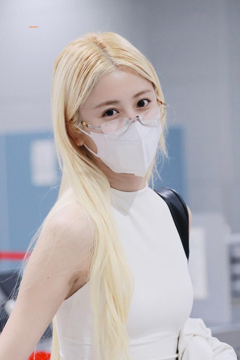르세라핌 허윤진