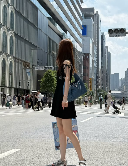 진세연 각선미