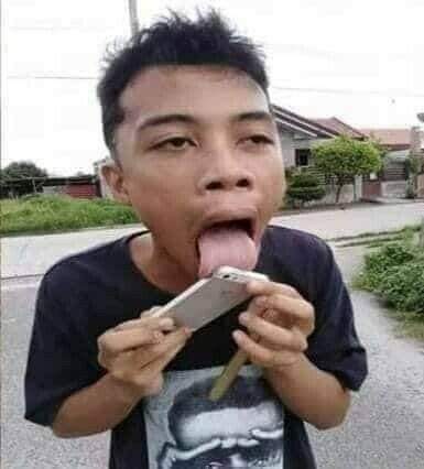 뒤태 셀카찍는 엉짱녀