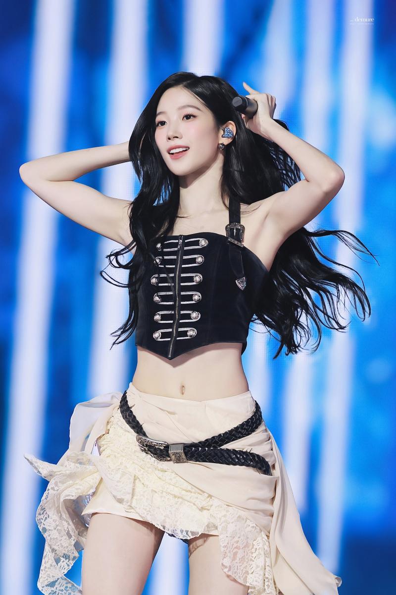 르세라핌 카즈하 KDWA 260827