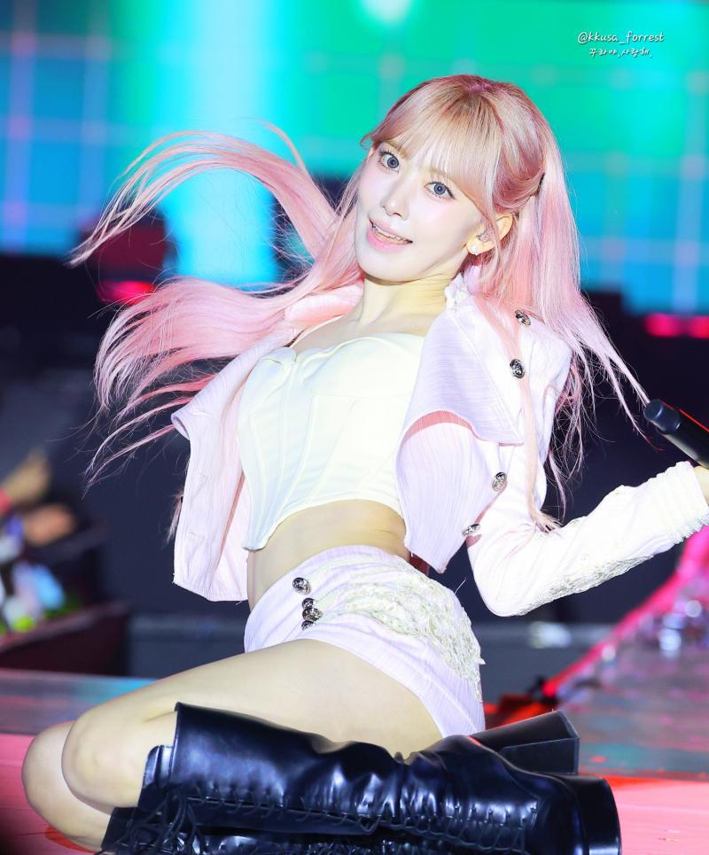 르세라핌 사쿠라 KDWA 260827