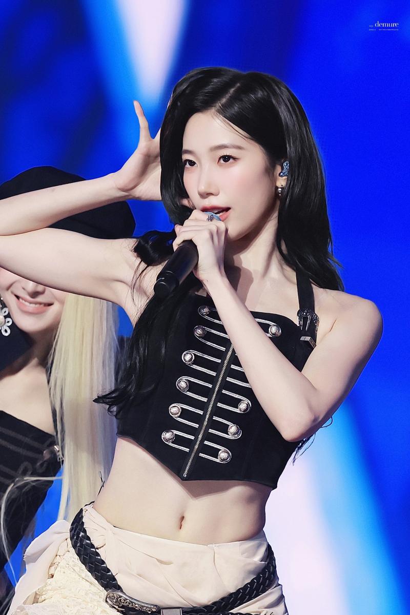 르세라핌 사쿠라 KDWA 260827