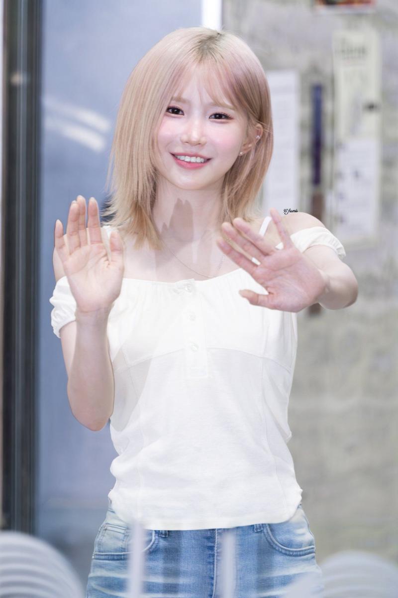 프로미스나인 송하영
