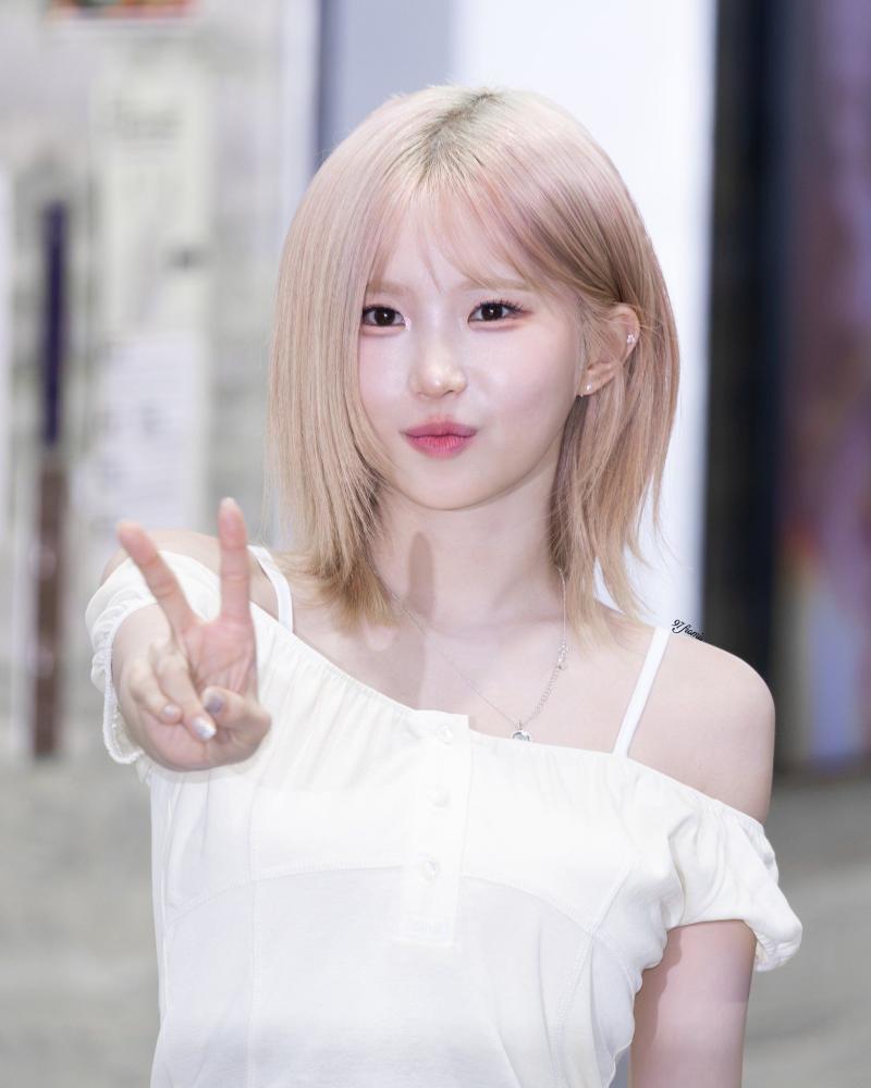 프로미스나인 송하영