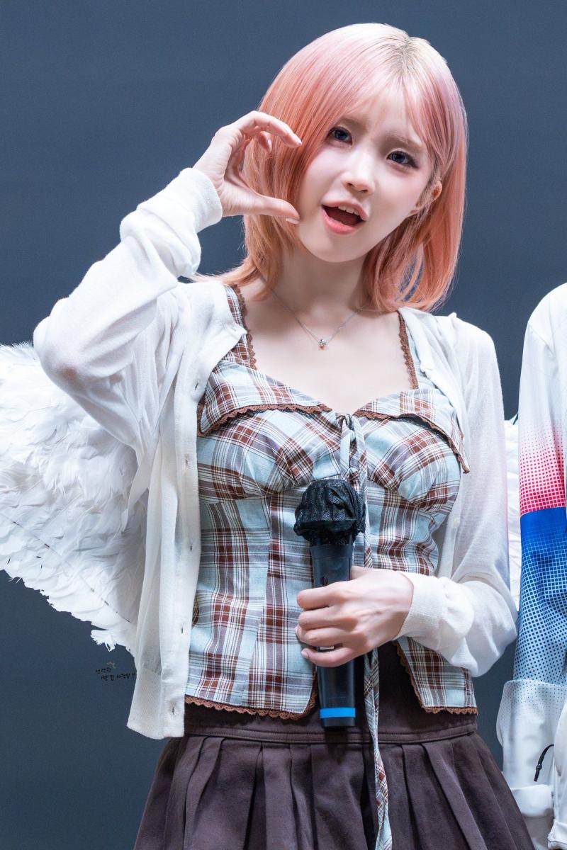 프로미스나인 송하영