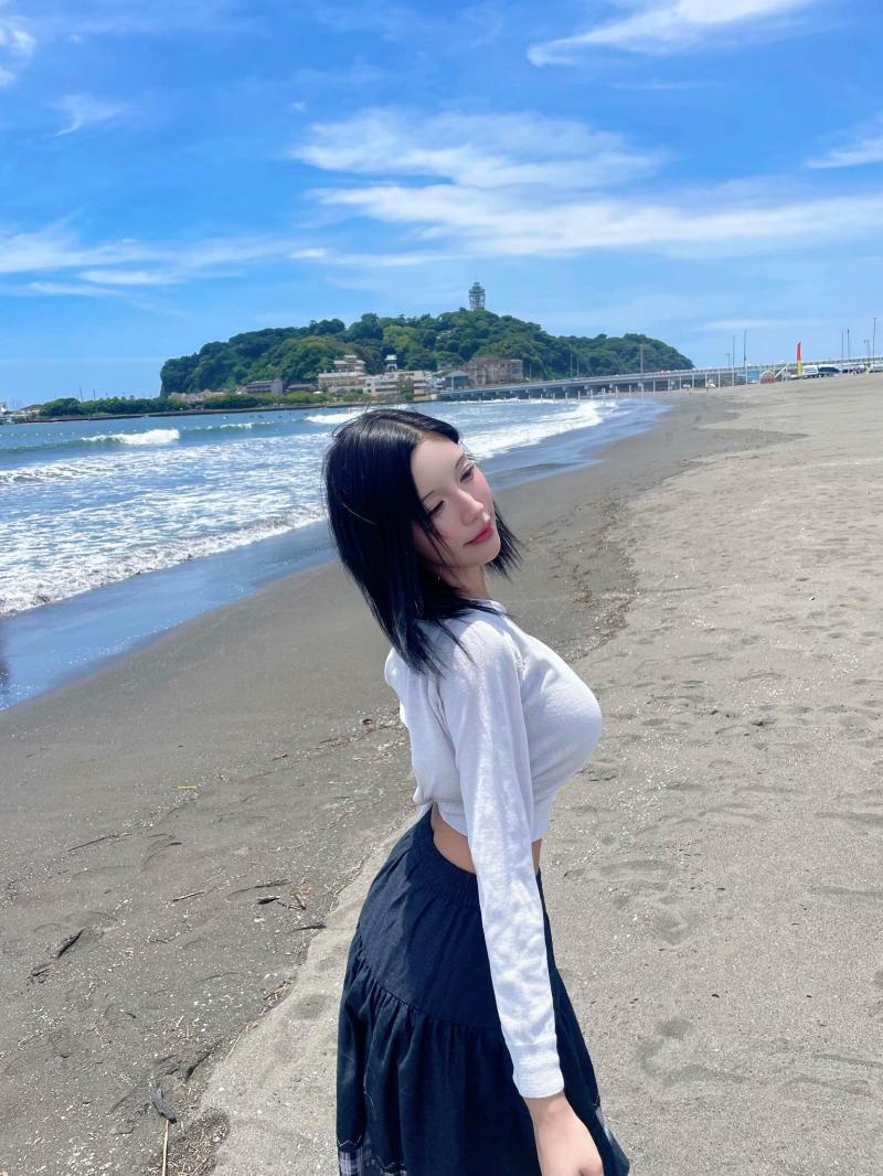 [엔믹스/NMIXX] 뒤태 핏까지 감탄 나오는 설윤 청바지 아찔한 라인