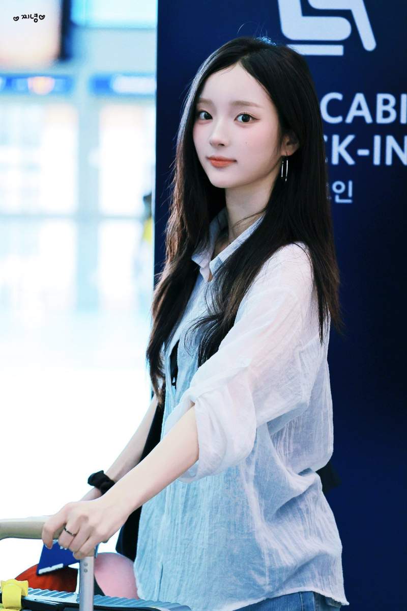 선이 예쁜 여돌 역시나...gif