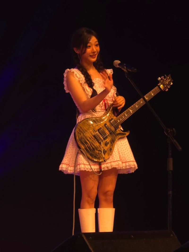 QWER 히나