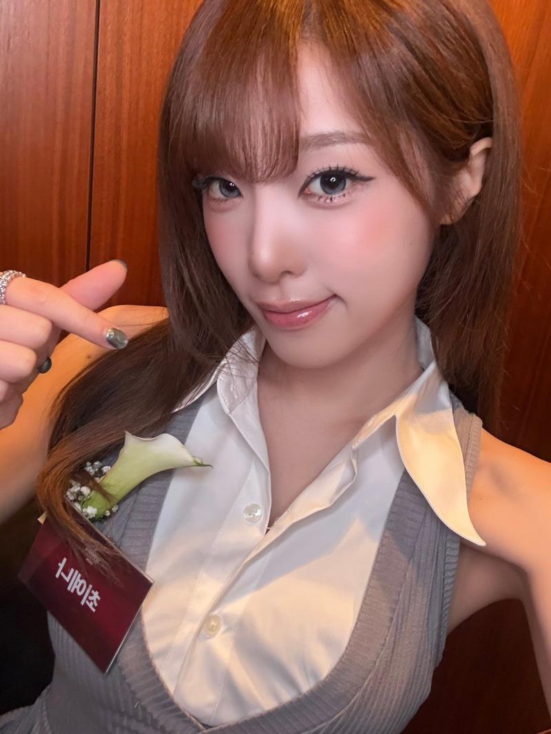 윙크하는 아이브 장원영
