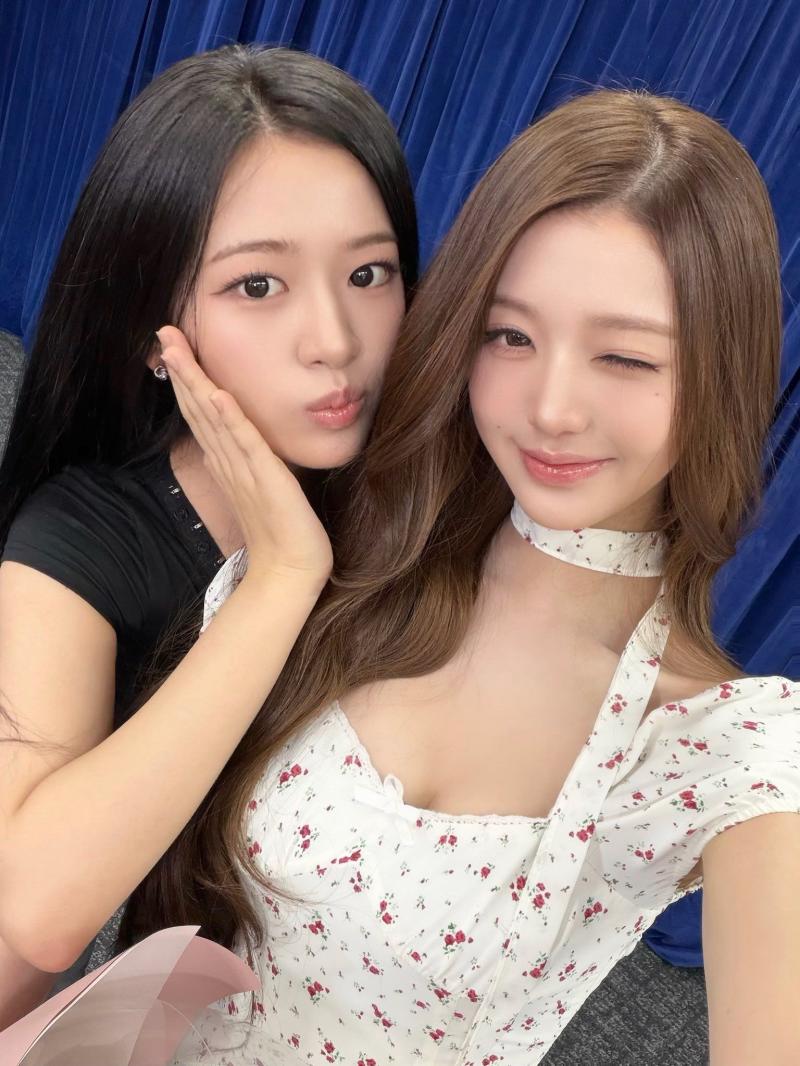 아이브 안유진 (가을,레이,장원영)