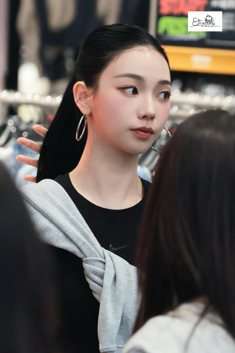 오늘자 카리나 260901 나이키 NIKE STUDIO FLEECE