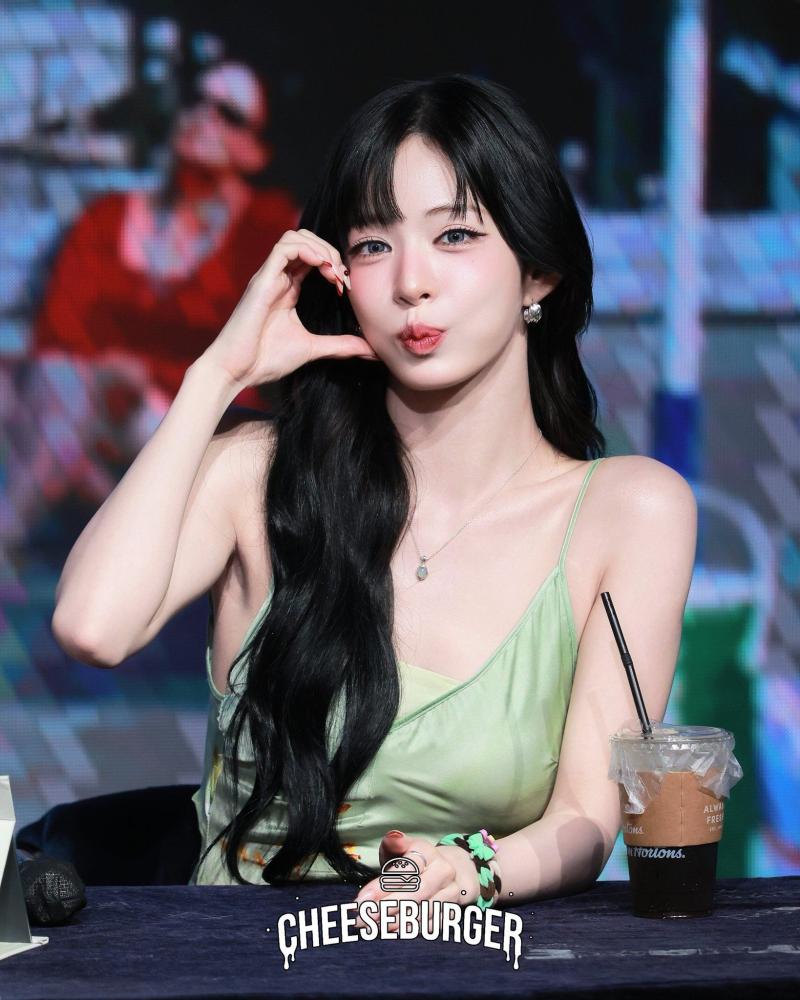 프로미스나인 이채영