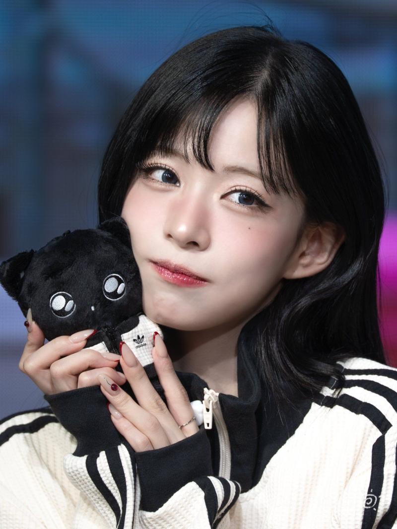 프로미스나인 이채영