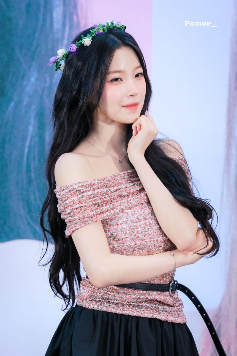 프로미스나인 백지헌