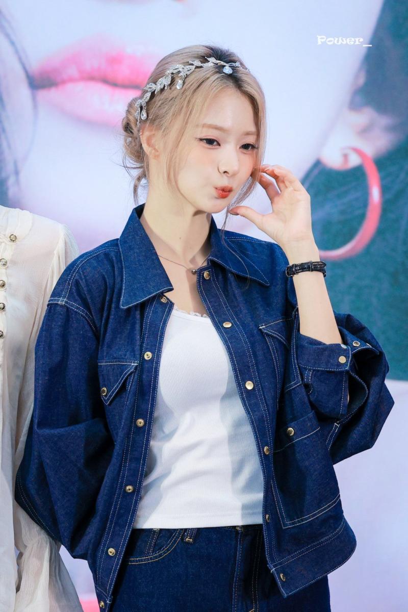 프로미스나인 이나경