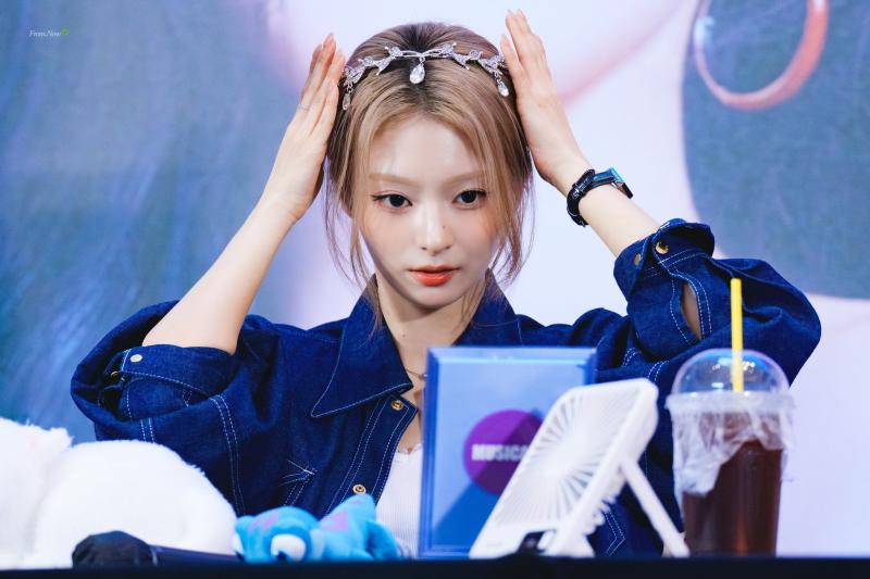 프로미스나인 이나경
