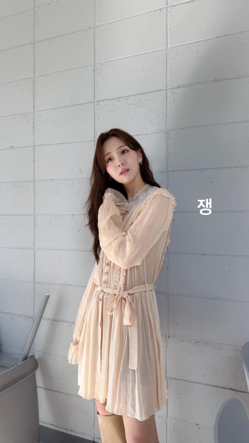 김지은