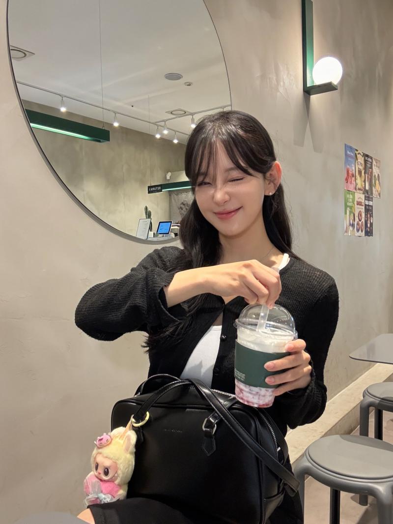 전소미 권은비 거유 가슴녀 토론 \