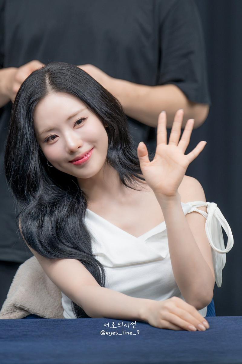 프로미스나인 박지원