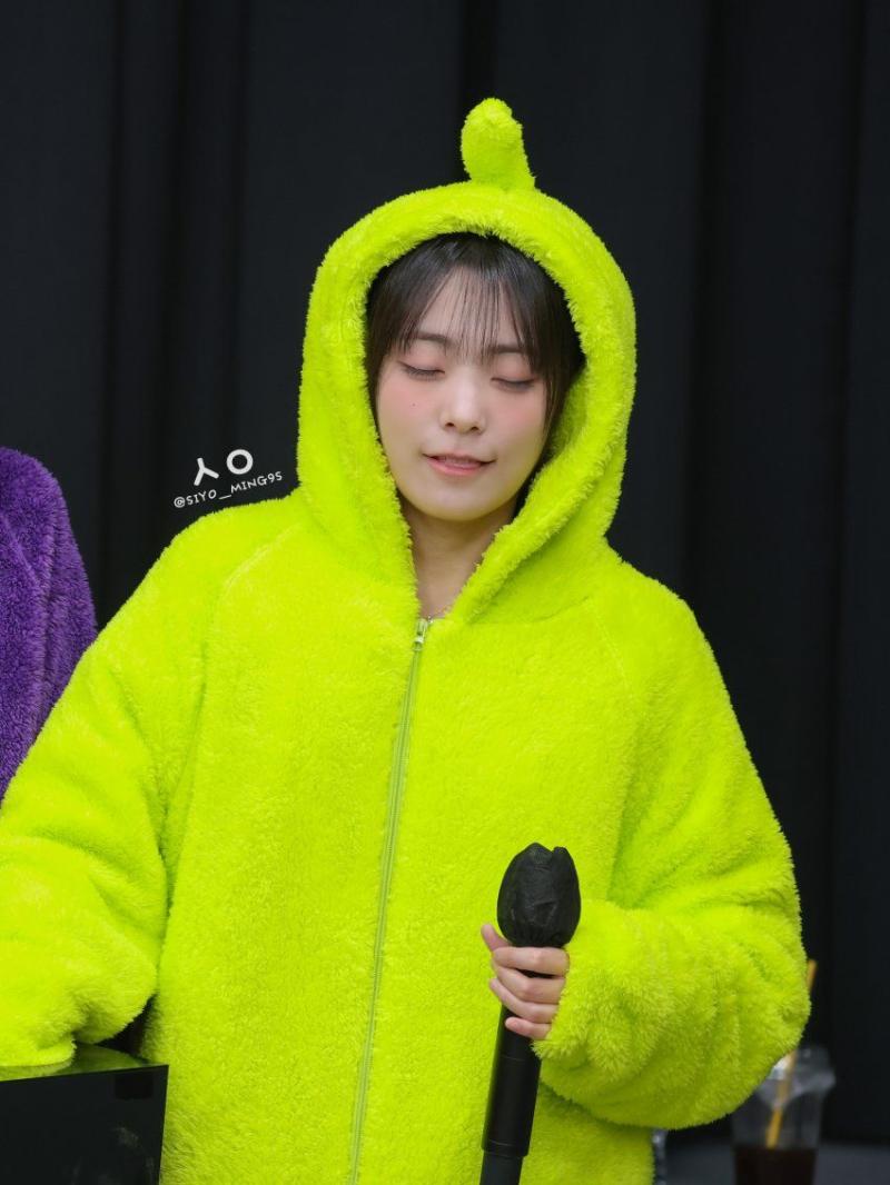 보고 또 봐도 질리지 않는 워터밤 권은비