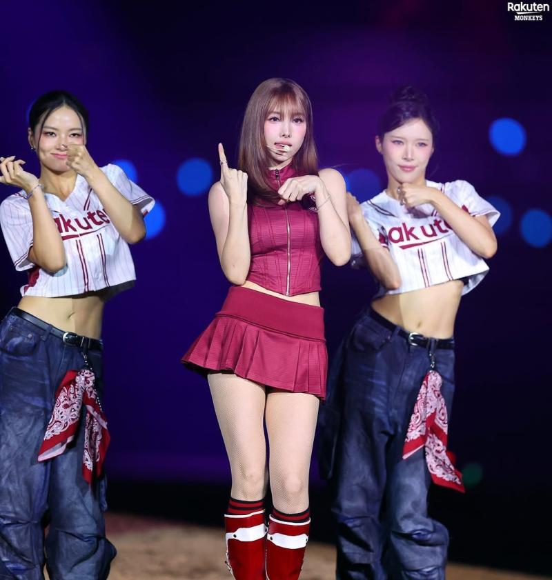 트와이스 나연 라쿠텐 몽키즈