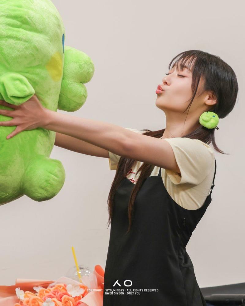 QWER 시연