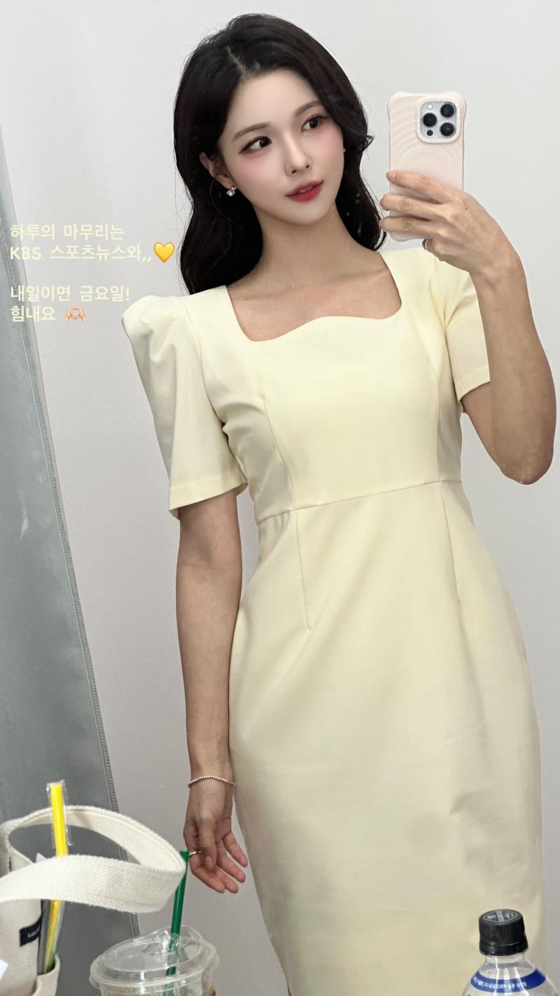 스포츠 브라에 후드 걸친 전소미 매드해피 서울 행사장