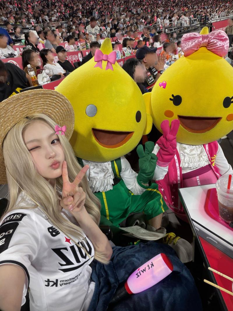 승리요정 키스오브라이프 하늘
