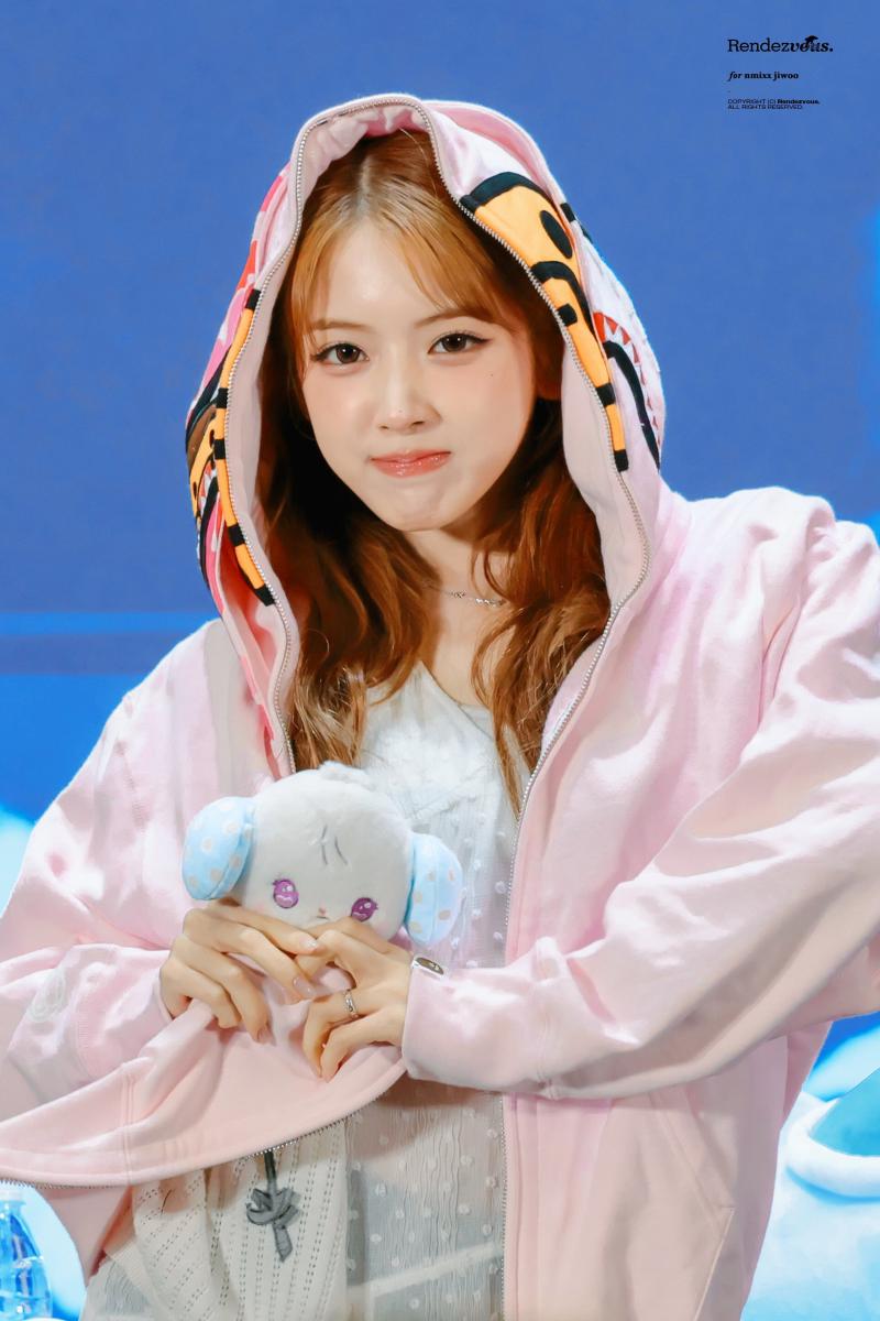 엔믹스 지우 상하이 팬사인회 260830