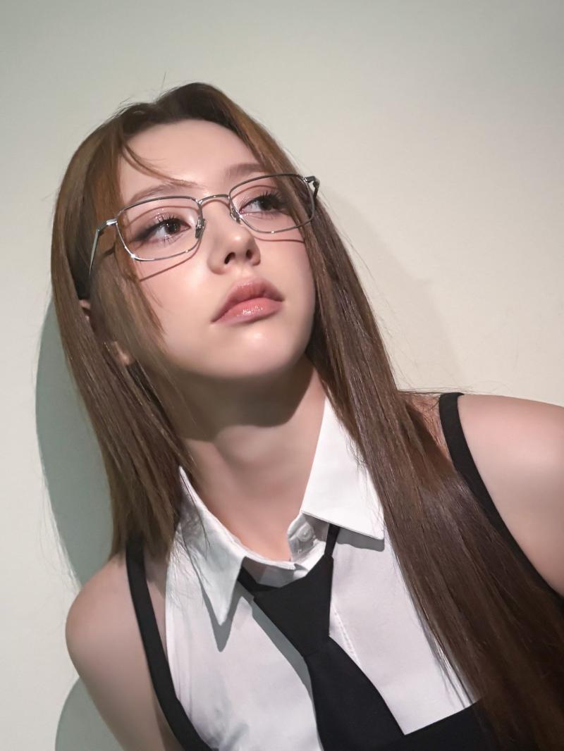 하율리 검스 각선미
