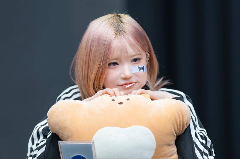 프로미스나인 송하영