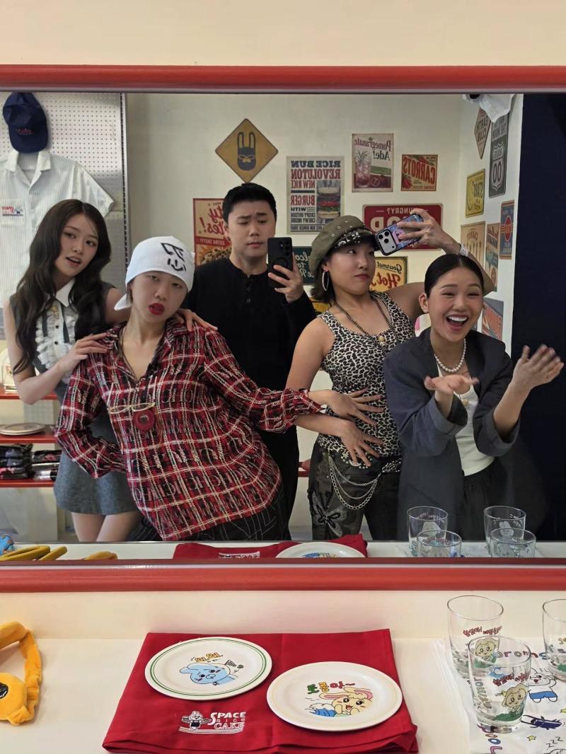 유진 미미 영지 은지 with 나폴리마피아 우주떡집
