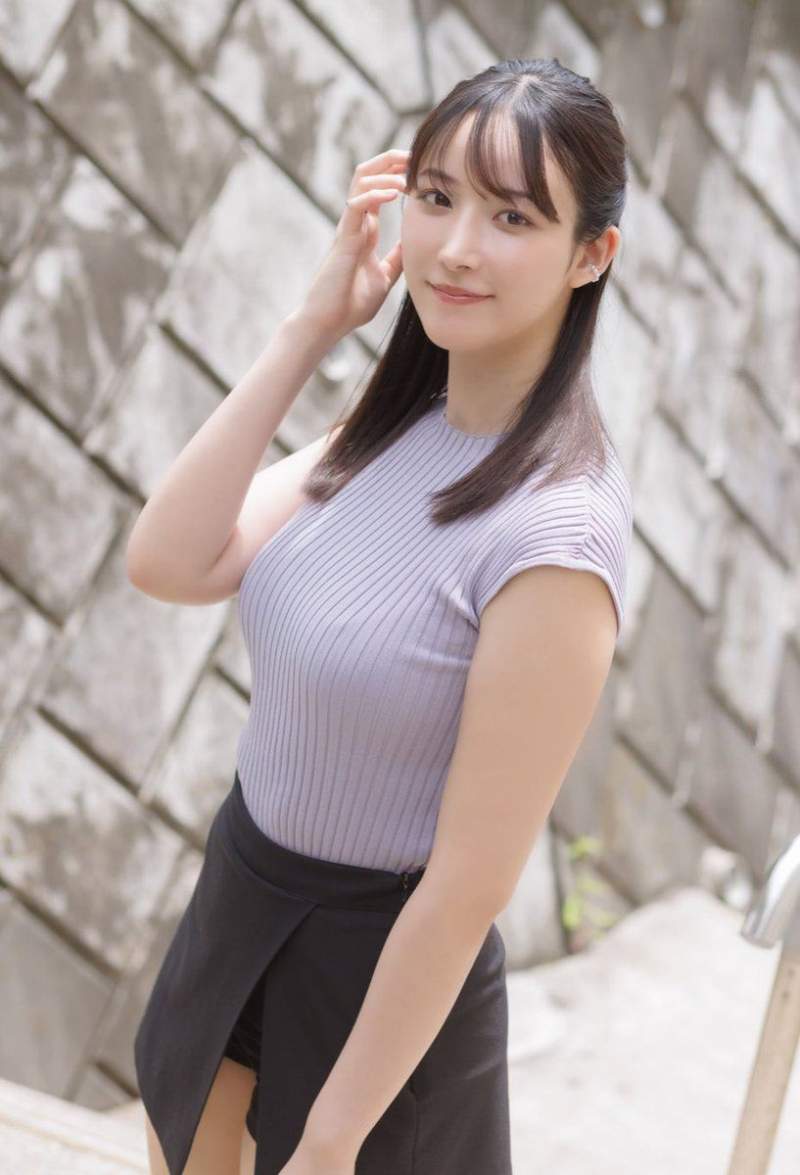 자연산 D컵 기상캐스터